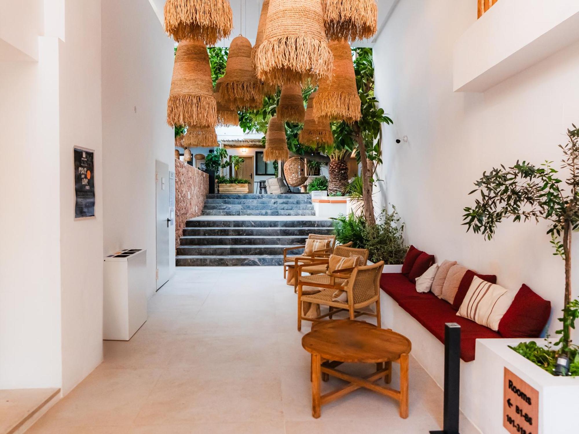 Aparthotel Casita Blanca - Adults Only San Antonio  Buitenkant foto