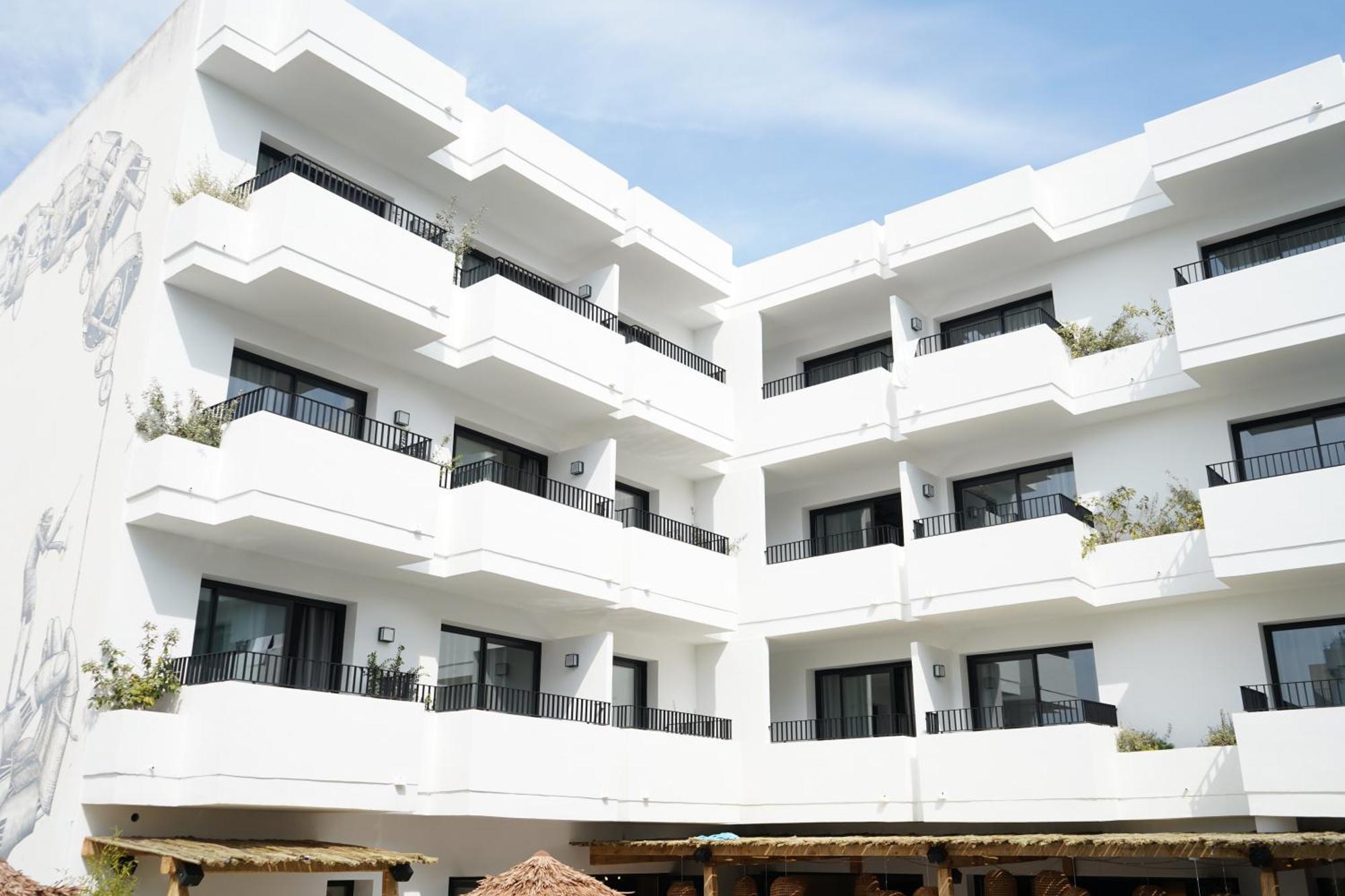 Aparthotel Casita Blanca - Adults Only San Antonio  Buitenkant foto